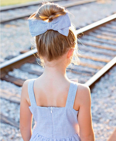 Blue Seersucker Hair Bow - Through my baby's eyes